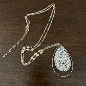 Gold Tone Necklace Beaded Teardrop Pendant White Sparkle